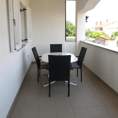 Jozo A4 No.0 Apartmán Pula