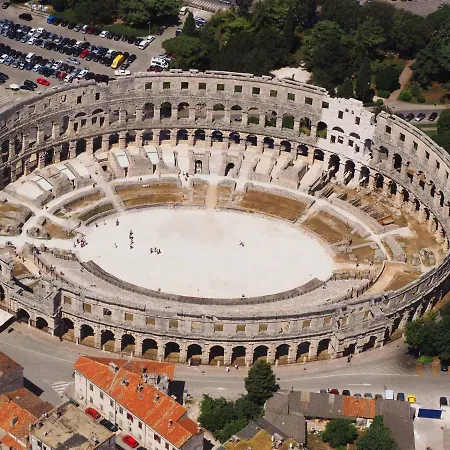 Jozo A4 No.0 Apartmán Pula